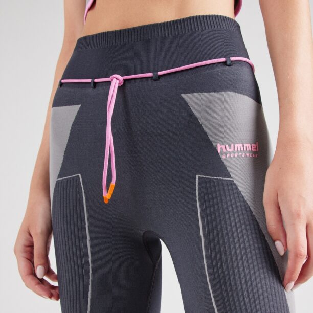 Preţ Hummel Pantaloni sport  gri / gri deschis / roz