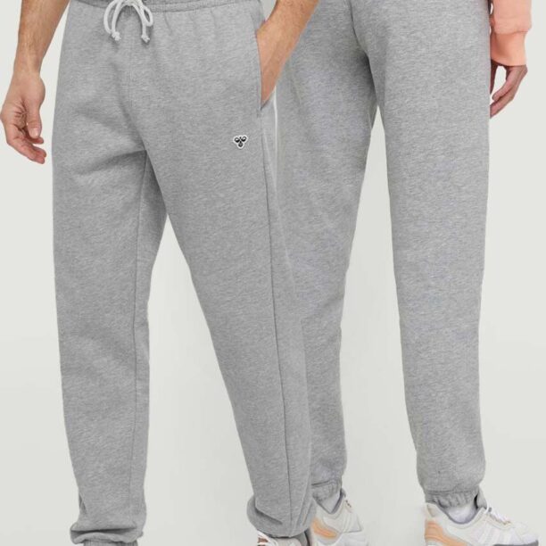 Hummel pantaloni de trening culoarea gri