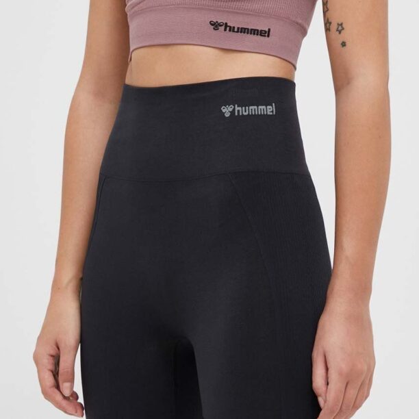 Hummel pantaloni scurți de antrenament Tif culoarea negru