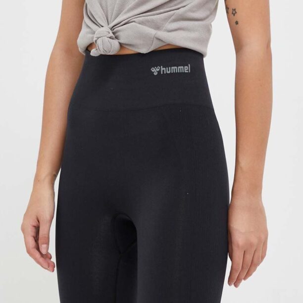 Hummel pantaloni scurți de antrenament Tif culoarea negru