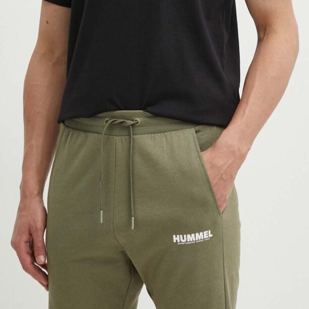 Hummel pantaloni scurti din bumbac culoarea verde