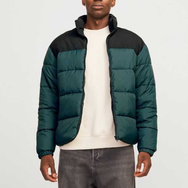 JACK & JONES Geacă de iarnă 'JJMOON'  verde smarald / negru