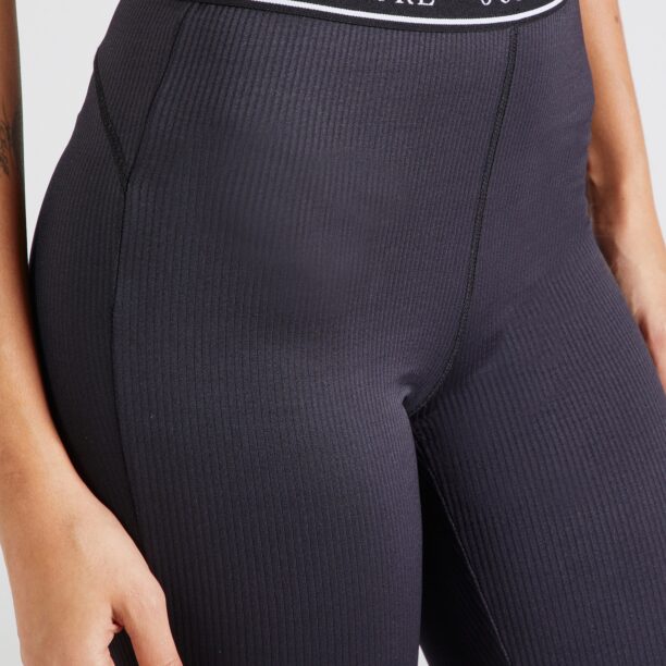 Preţ Juicy Couture Sport Pantaloni sport 'JUICY'  negru / alb