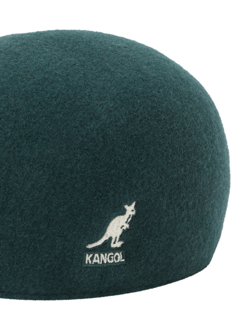 KANGOL Căciulă  verde smarald / alb preţ