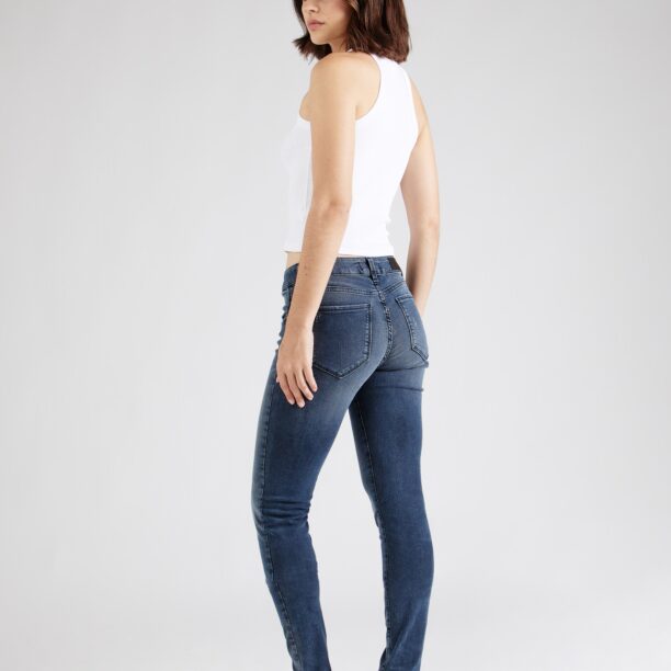 LTB Jeans  albastru denim preţ