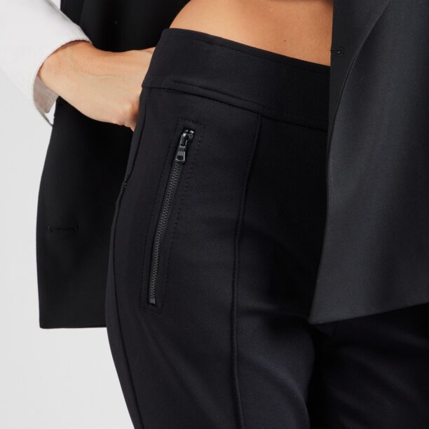 Preţ MAC Pantaloni 'AMORA KICK'  negru