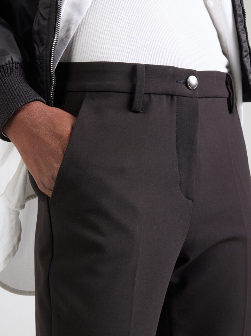 Preţ MAC Pantaloni eleganți  negru