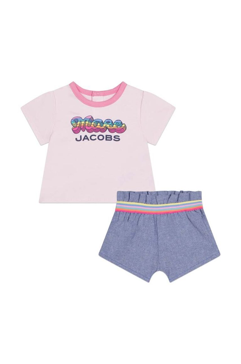 Marc Jacobs compleu bebe culoarea roz