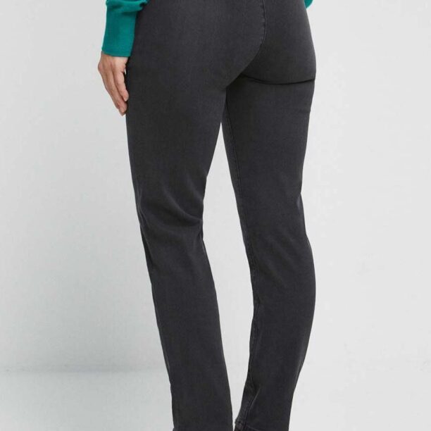 culoarea negru