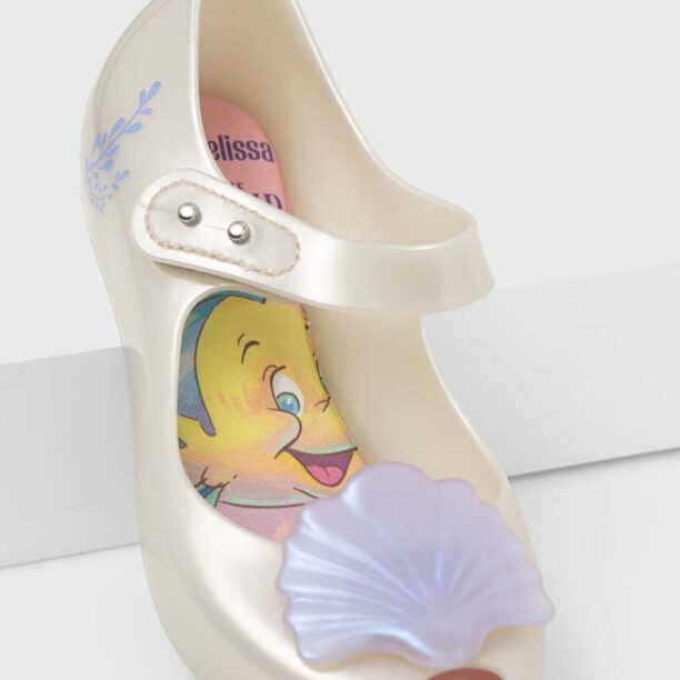 x Disney culoarea bej