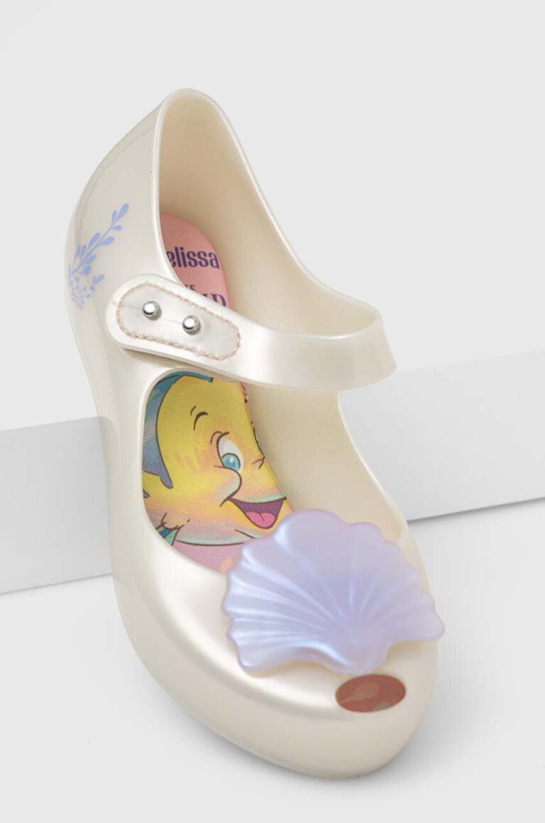 x Disney culoarea bej