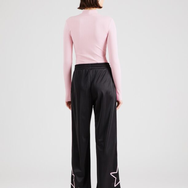 Monki Pantaloni  roz / negru preţ