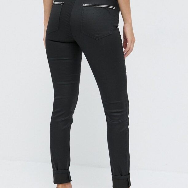 culoarea negru