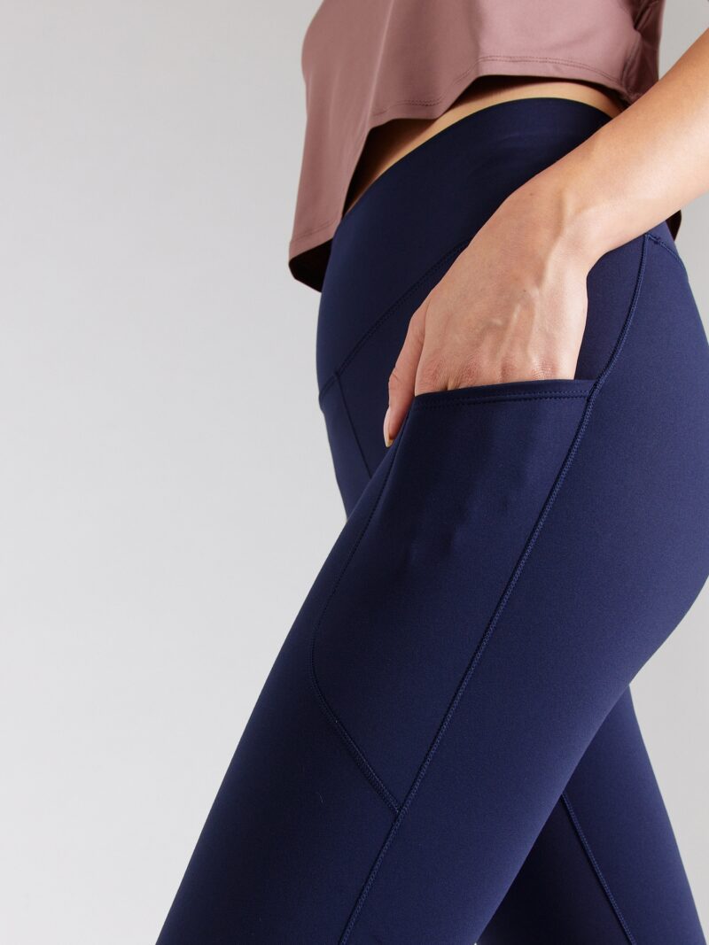 Preţ NIKE Pantaloni sport 'ONE'  bleumarin