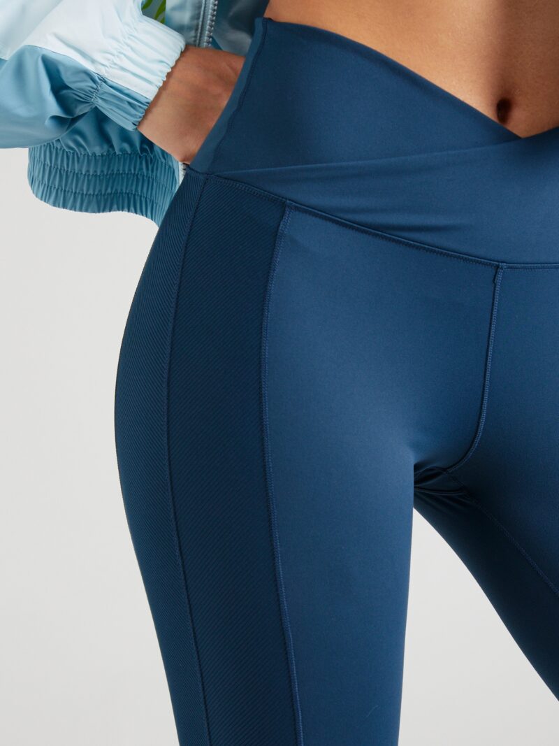 Preţ NIKE Pantaloni sport 'ONE'  bleumarin / albastru închis