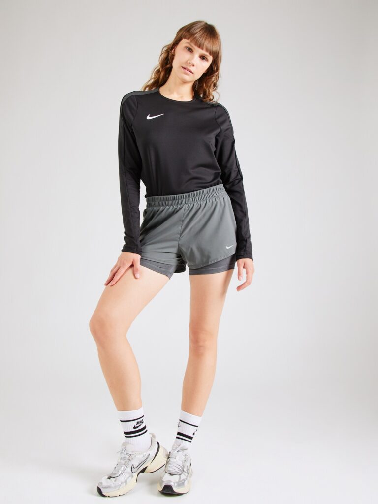 Cumpăra NIKE Tricou funcțional 'Strike'  negru / alb murdar