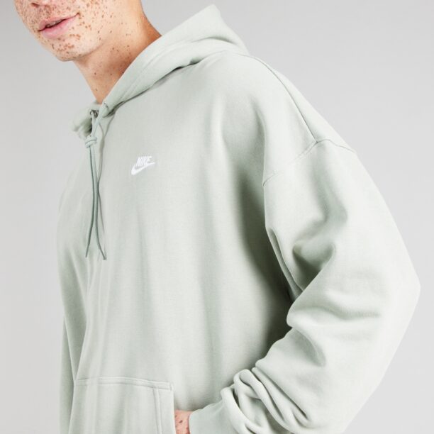 Preţ Nike Sportswear Bluză de molton 'CLUB'  verde jad