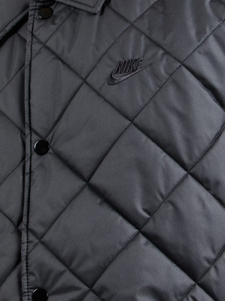 Preţ Nike Sportswear Geacă de primăvară-toamnă  negru