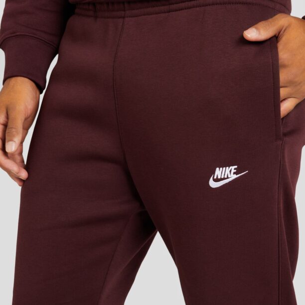 Preţ Nike Sportswear Pantaloni 'CLUB FLEECE'  roșu burgundy / alb