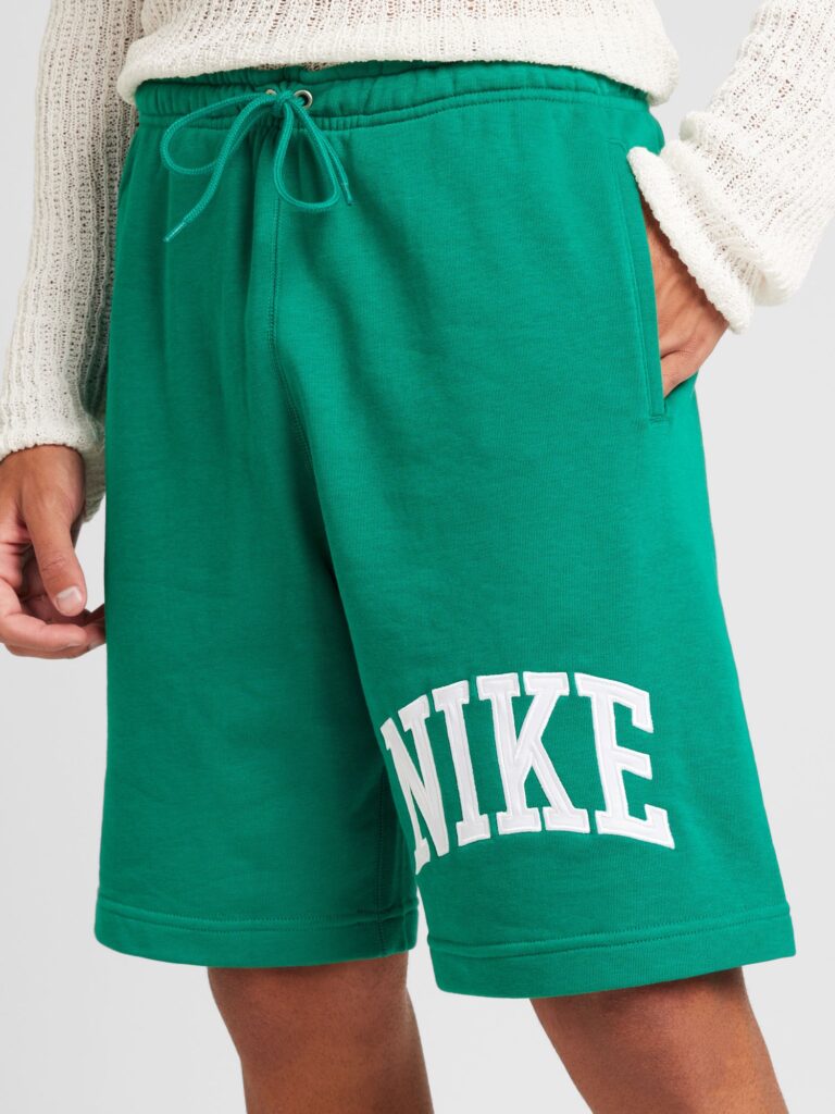 Preţ Nike Sportswear Pantaloni 'CLUB'  verde smarald / alb