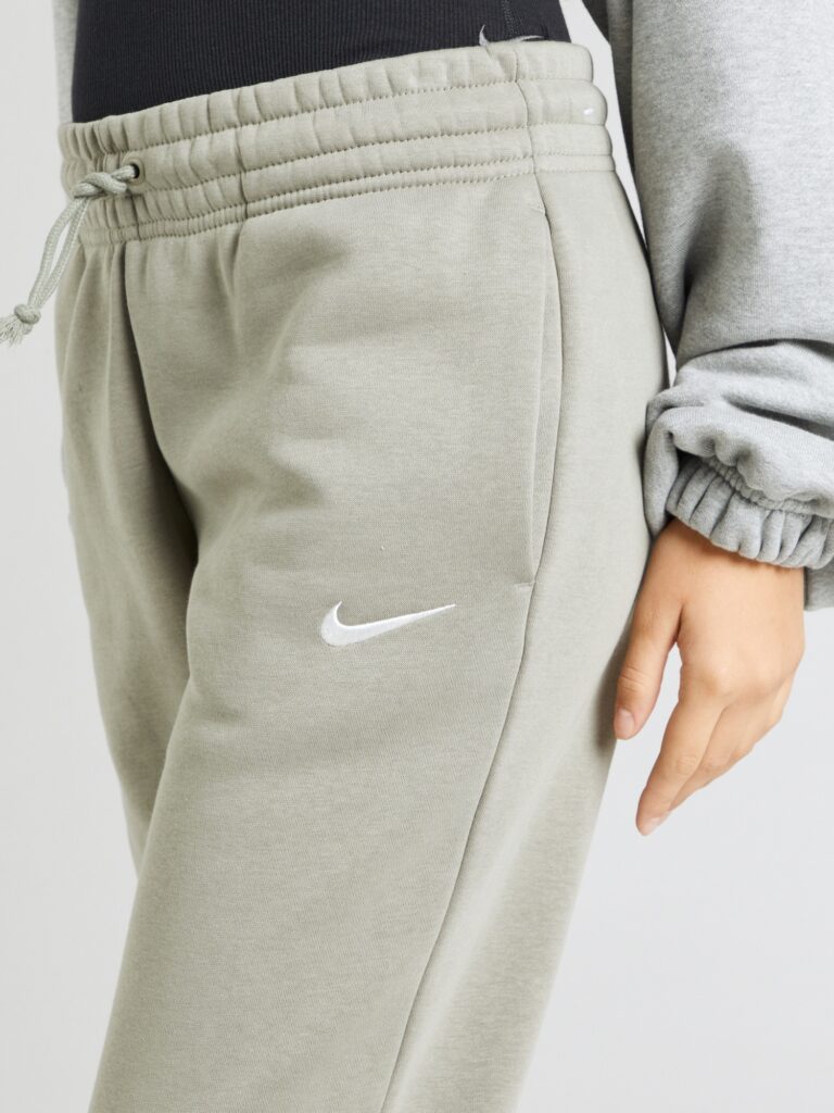 Preţ Nike Sportswear Pantaloni 'Phoenix Fleece'  kaki / alb