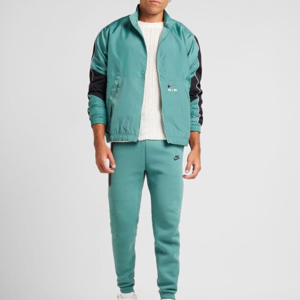 Nike Sportswear Pantaloni 'Tech Fleece'  verde jad / negru preţ