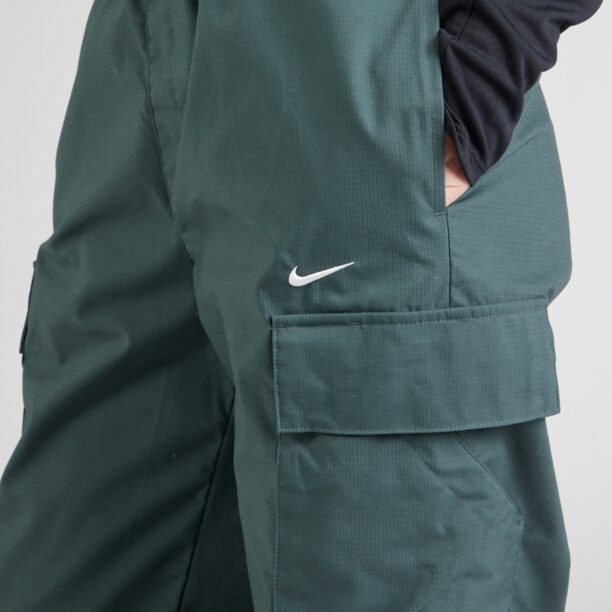 Preţ Nike Sportswear Pantaloni cu buzunare 'Essential'  verde pastel