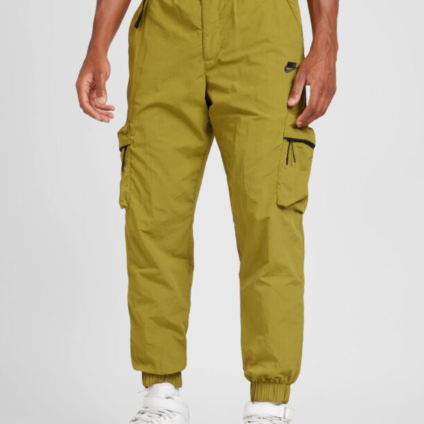 Nike Sportswear Pantaloni cu buzunare  verde kiwi / negru