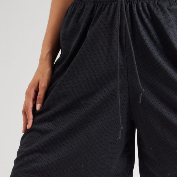 Preţ Nike Sportswear Pantaloni  gri / negru / alb