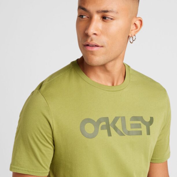 Preţ OAKLEY Tricou 'MARK II'  oliv / verde închis