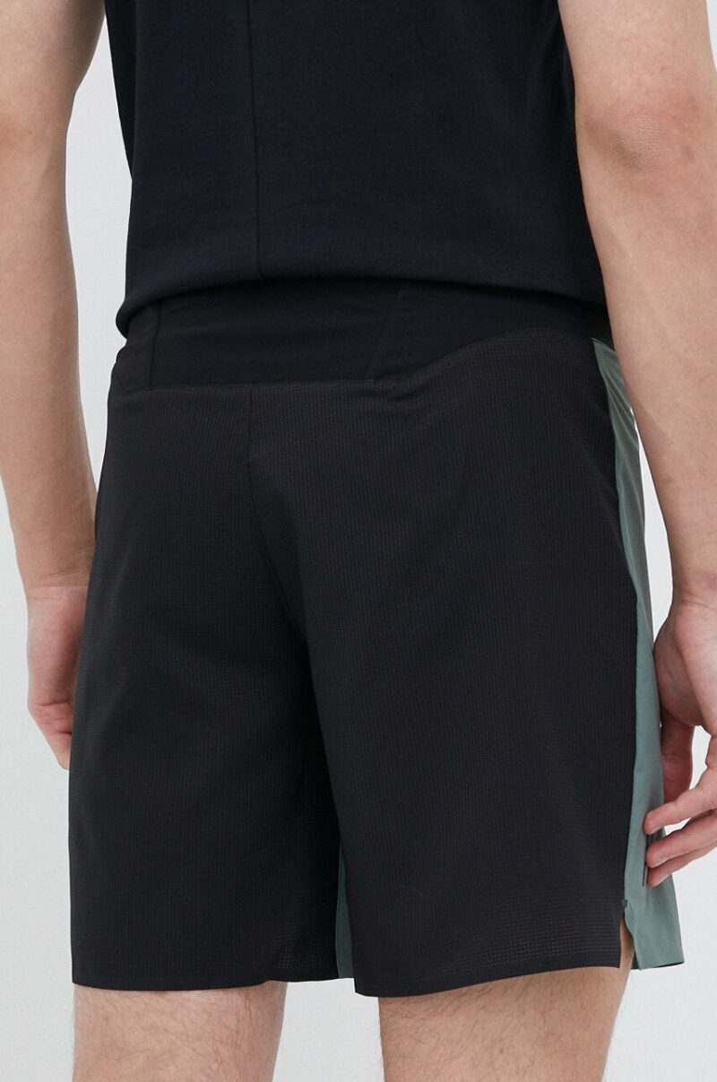 On-running pantaloni scurți de alergare Lightweight culoarea verde preţ