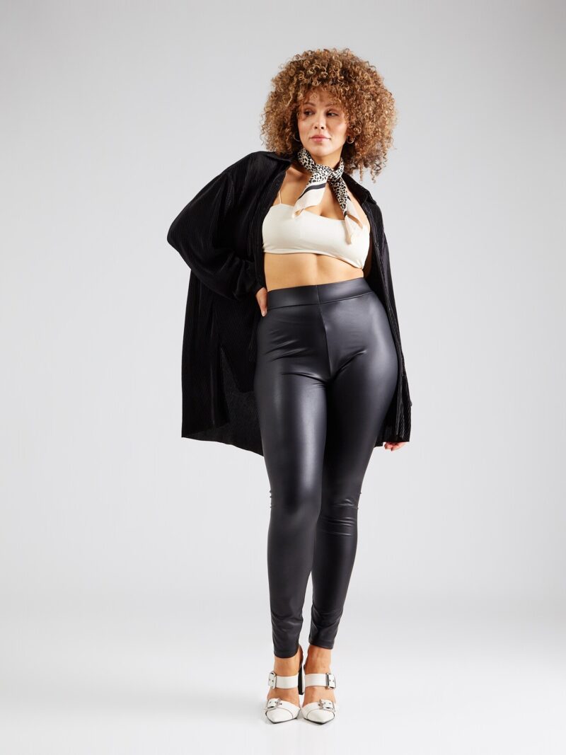 Cumpăra PIECES Curve Leggings 'PCNEW SHINY'  negru