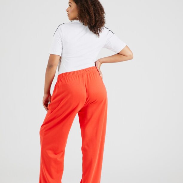 PIECES Curve Pantaloni 'PCCHILLI'  roșu orange preţ