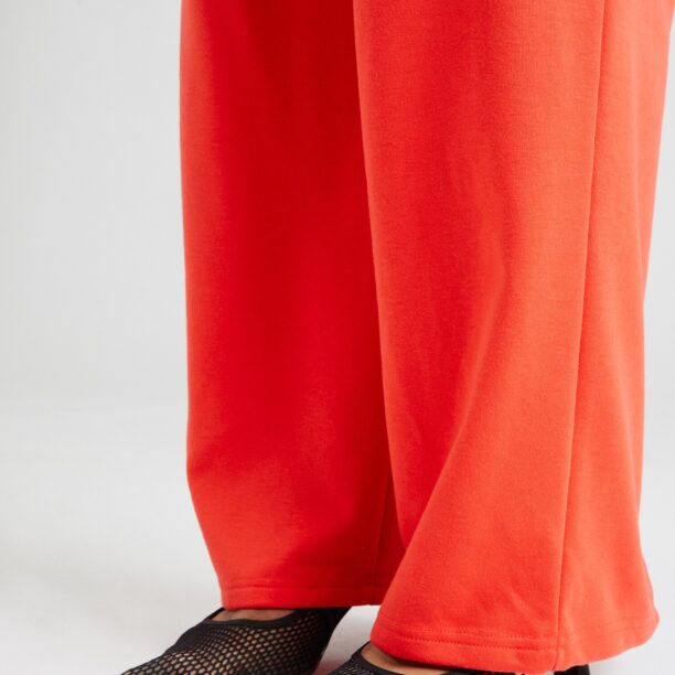 Preţ PIECES Curve Pantaloni 'PCCHILLI'  roșu orange