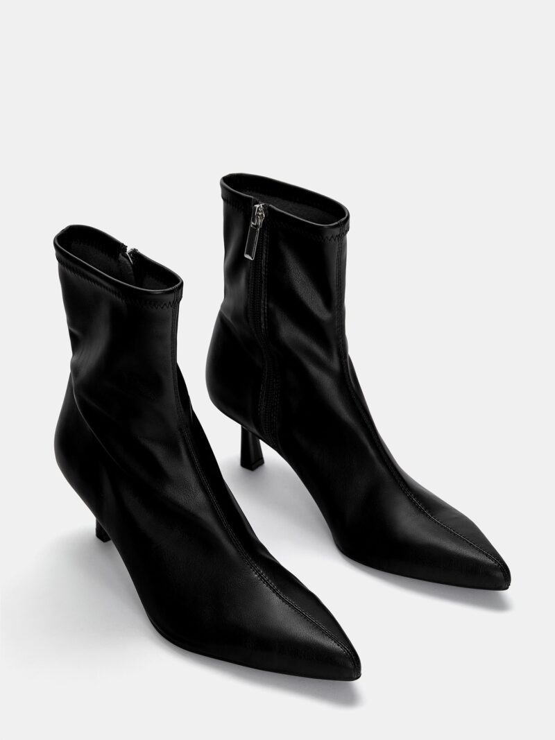 Preţ Pull&Bear Botine  negru