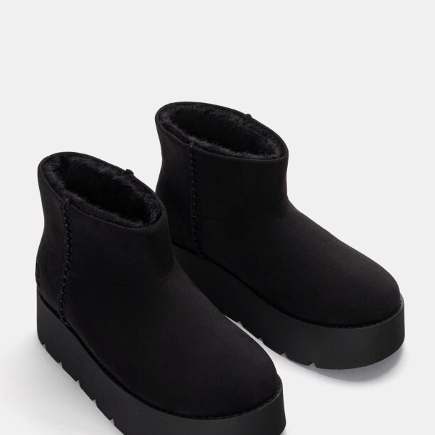 Preţ Pull&Bear Botine  negru