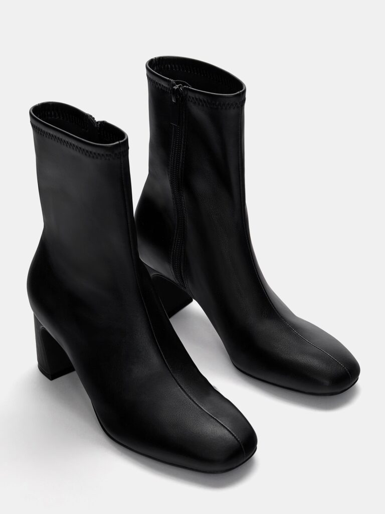 Preţ Pull&Bear Botine  negru