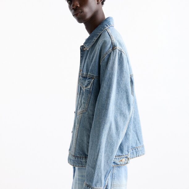 Pull&Bear Geacă de primăvară-toamnă  albastru denim preţ