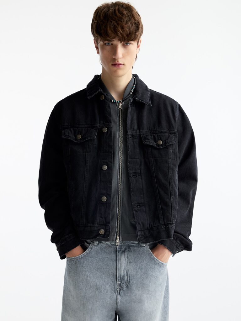 Pull&Bear Geacă de primăvară-toamnă  negru denim