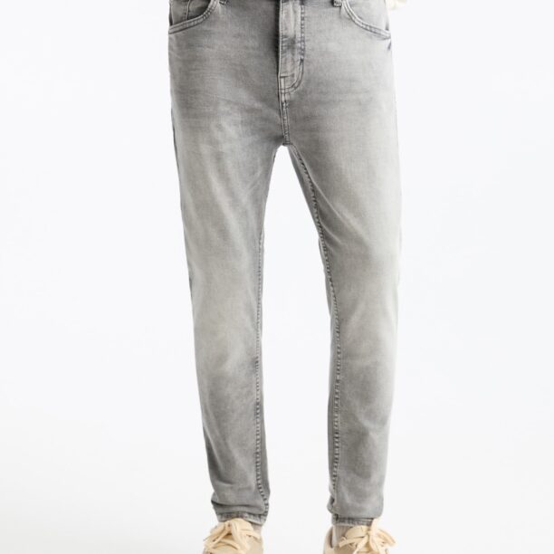 Cumpăra Pull&Bear Jeans  gri deschis