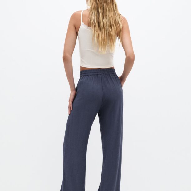 Pull&Bear Pantaloni  albastru preţ