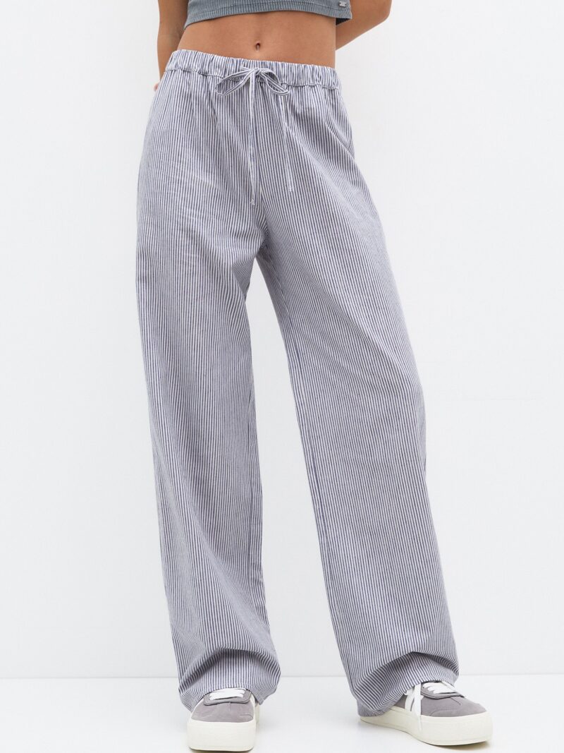 Pull&Bear Pantaloni  albastru marin / alb