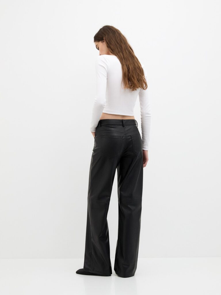 Pull&Bear Pantaloni  negru preţ