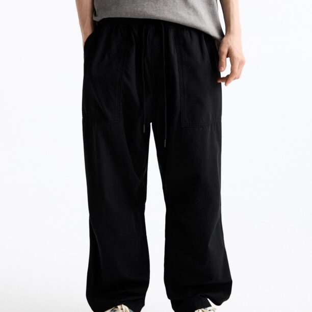 Pull&Bear Pantaloni  negru