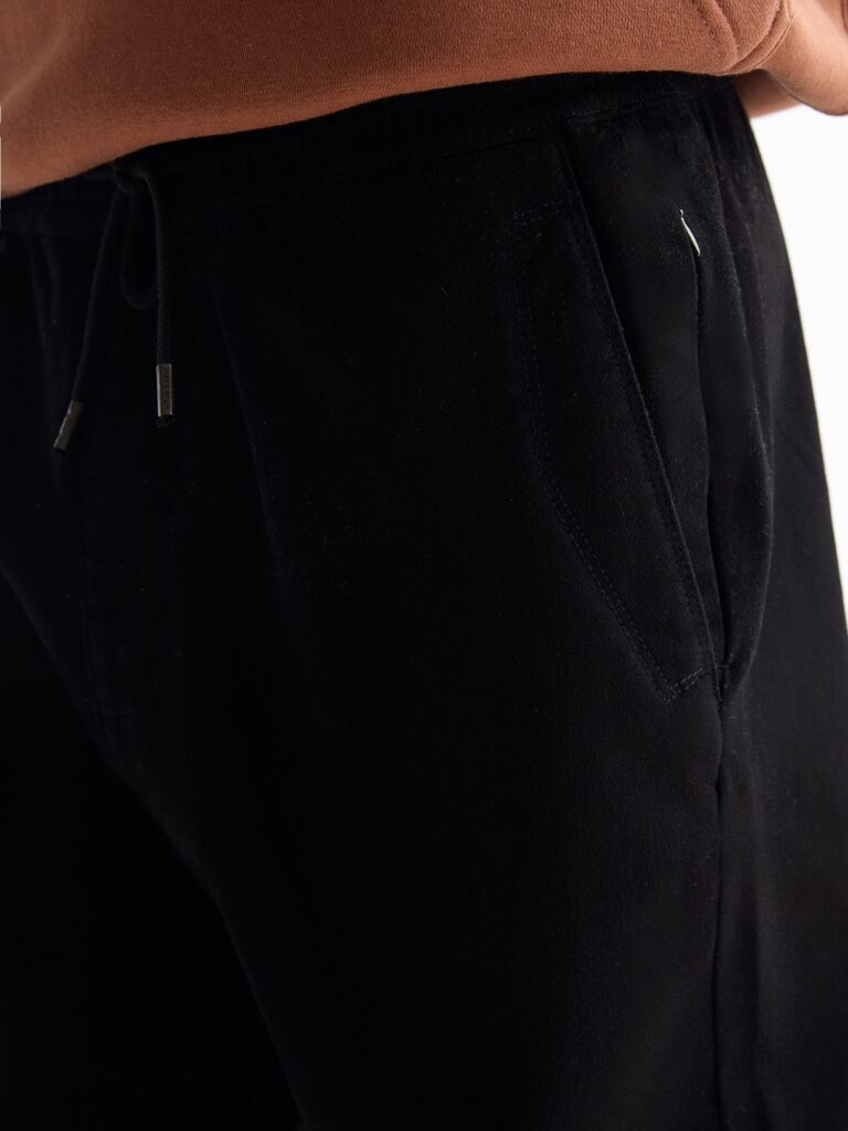 Preţ Pull&Bear Pantaloni  negru