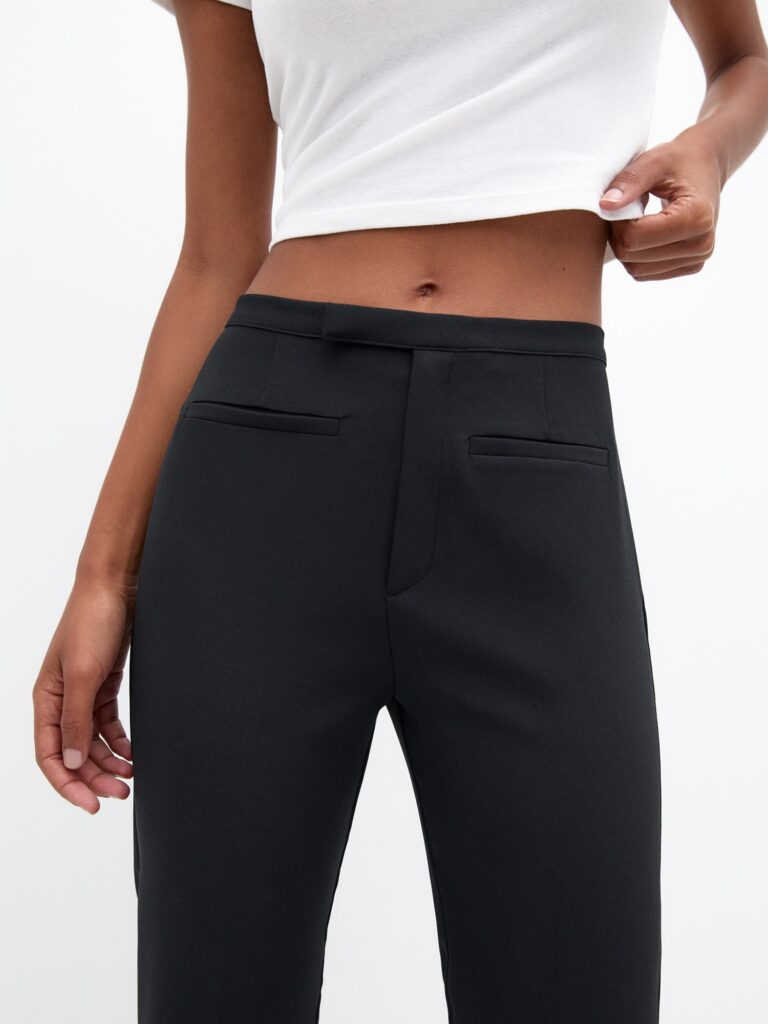 Preţ Pull&Bear Pantaloni  negru