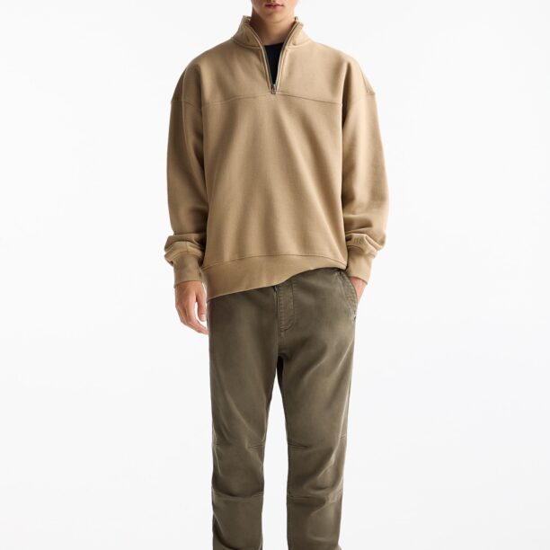 Cumpăra Pull&Bear Pantaloni  oliv