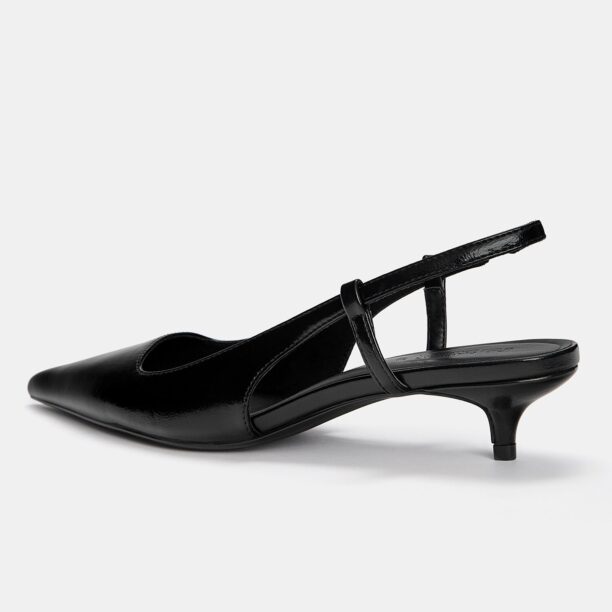 Cumpăra Pull&Bear Pumps  negru