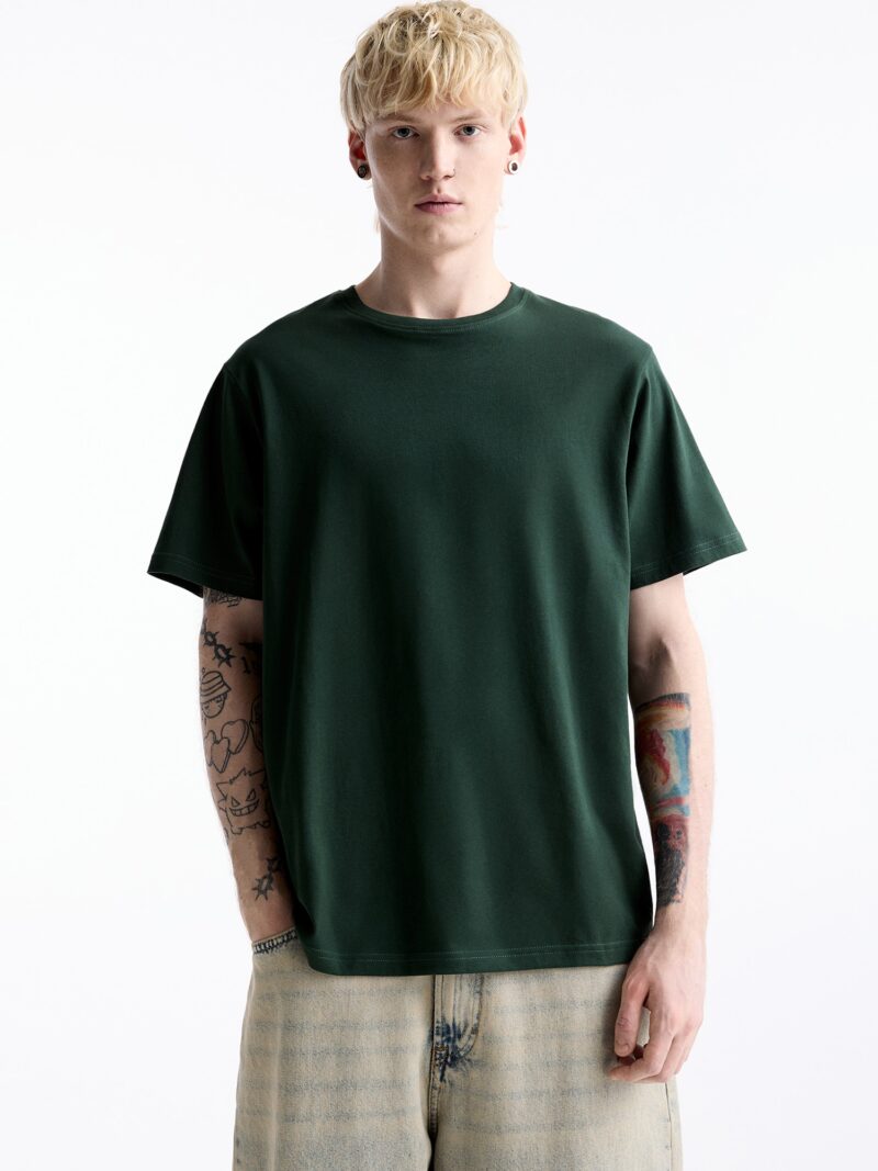 Pull&Bear Tricou  verde pin / alb