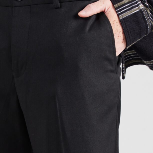 Preţ SELECTED HOMME Pantaloni cu dungă 'SLHCEDRIC'  negru